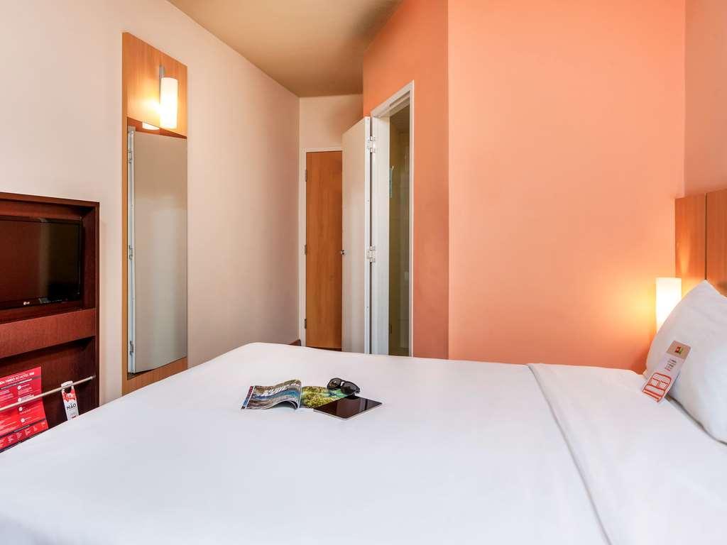 Ibis Ourinhos Hotel Exterior photo